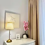 Alexa Deluxe At Address Rezidence With Parking