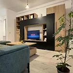Alexa Deluxe At Address Rezidence With Parking 아파트
