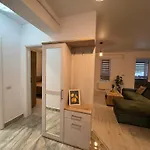 Alexa Deluxe At Address Rezidence With Parking * 부쿠레슈티
