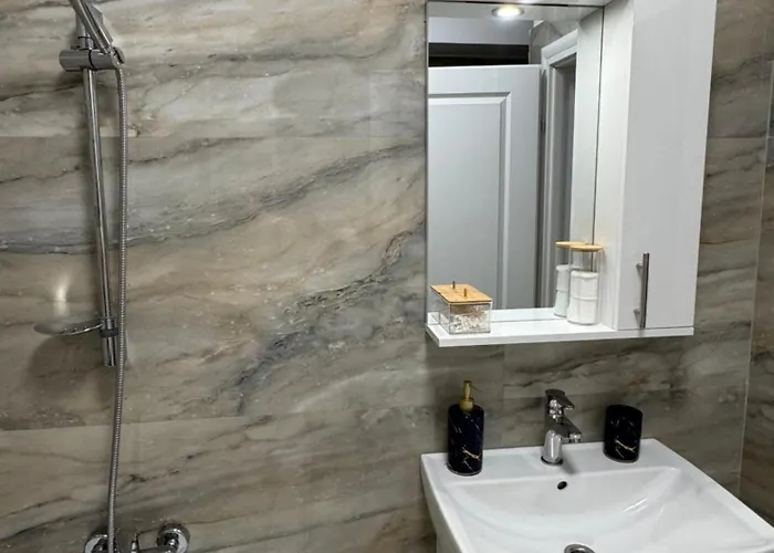 Alexa Deluxe At Address Rezidence With Parking Lägenhet Bukarest